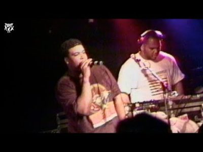 De La Soul – The Bizness feat. Common and Yasiin Bey aka Mos Def (Live at Tramps NYC 1996)