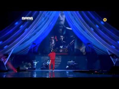 Dr Dre feat Snoop Dogg the next Episode live 2011