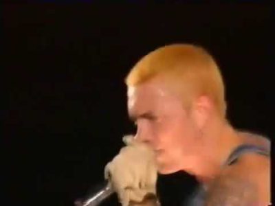 EMINEM LIVE IN CONCERT- THE MAN BEHINED THE MASK