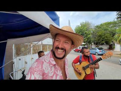 🔥 FIRE SHOE SHINE PARTY (Eminem & 50 Cent socks with LIVE MUSIC) 🥳 Downtown Cancun Mexico 🇲🇽