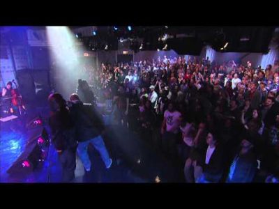 Gorillaz – Feel Good Inc feat. De La Soul (Live on Letterman)