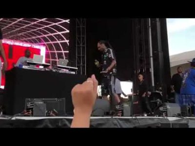Snoop Dogg _ HOLD UP