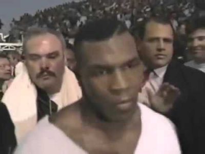 Tyson entrance before rematch vs Donovan " Razor " Ruddock (1991 06 28)